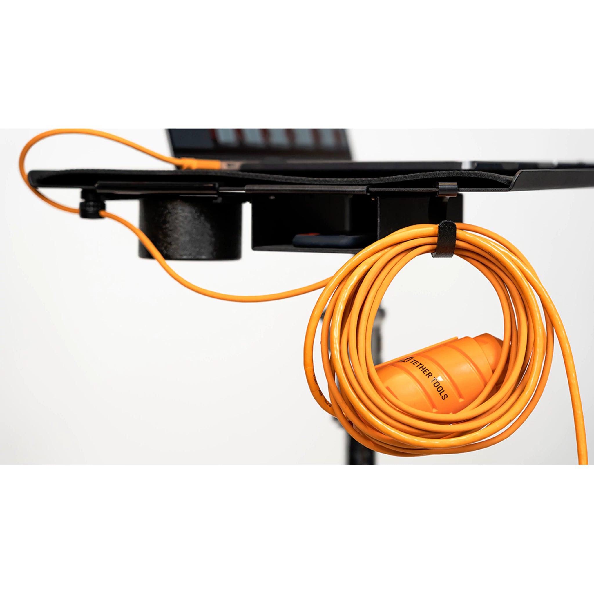 Tether Tools Kit de câbles orange haute visibilité TetherPro USB-C vers USB-C à angle droit de 31 pi (3 m)