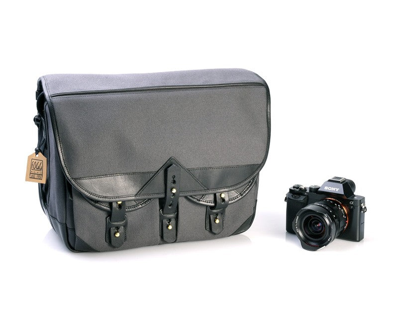 Fogg B-Major Satchel Tela gris oscuro con cuero negro