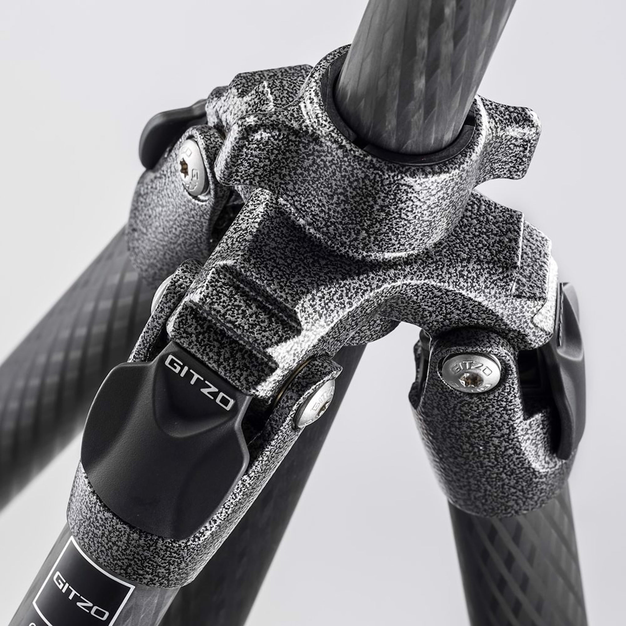 Gitzo GT2532 Mountaineer Series 2, 3 Section Carbon Fibre Tripod