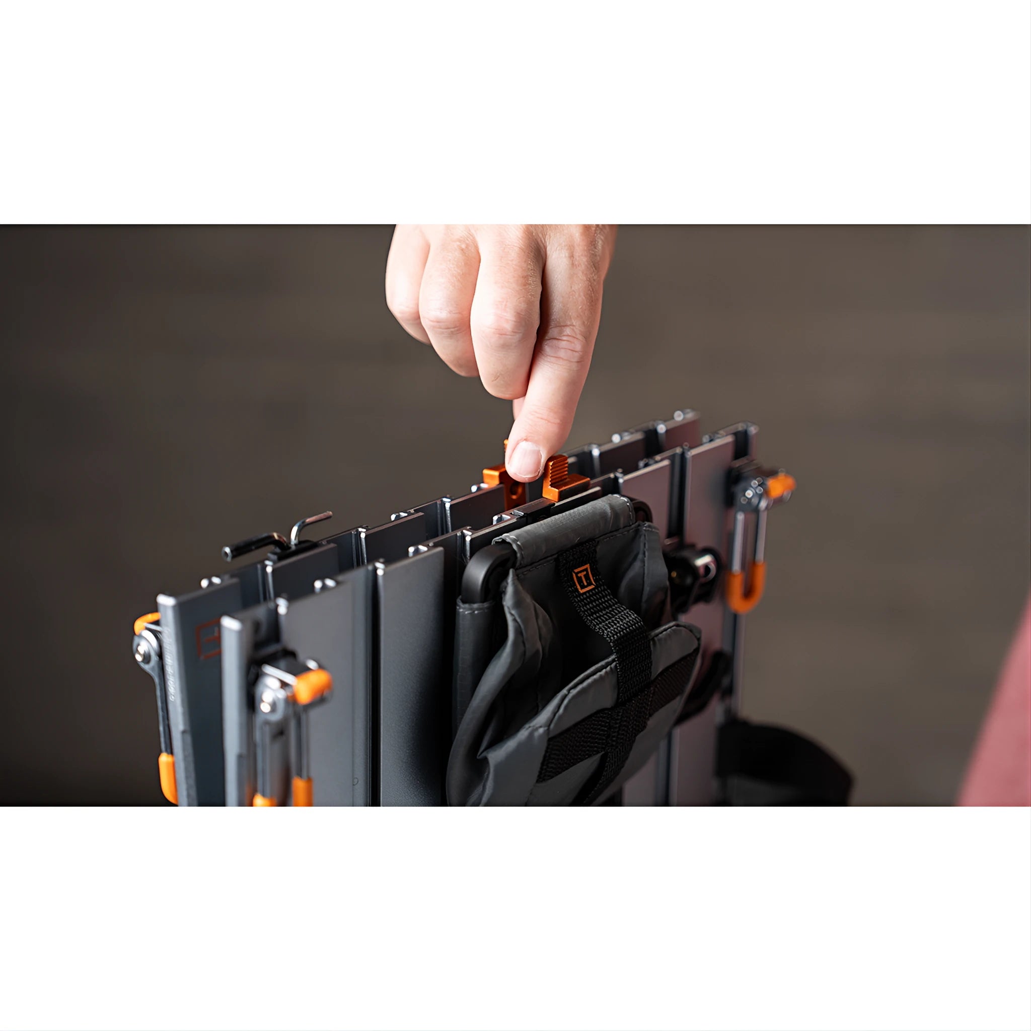 TetherTools AeroTrac Workstation System